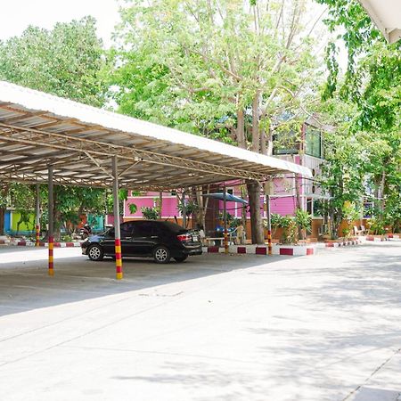Rak Kun Resort 2 Nakhon Sawan Exteriér fotografie